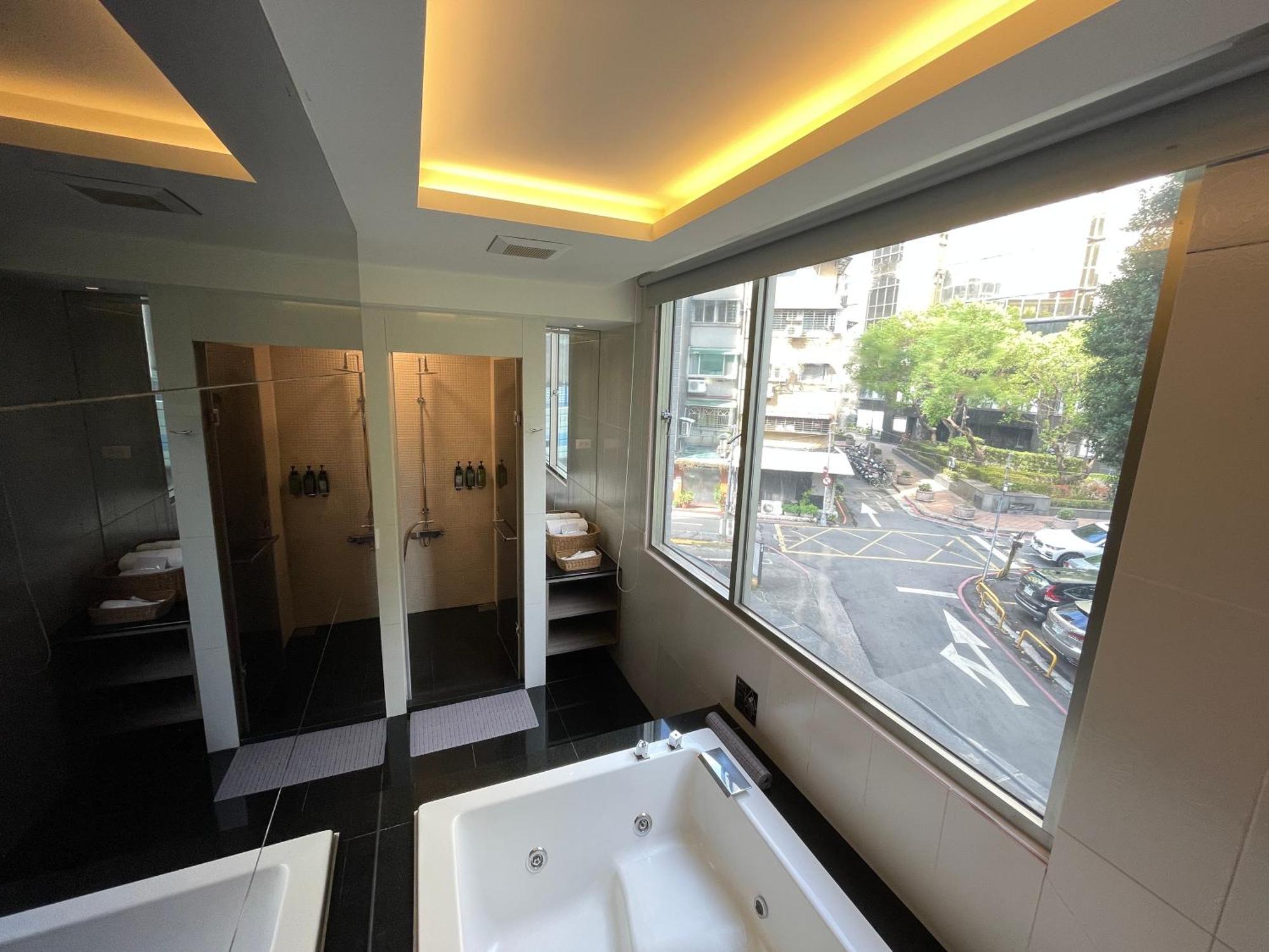 Hotel 玩行旅台北館 Tajpej Zewnętrze zdjęcie